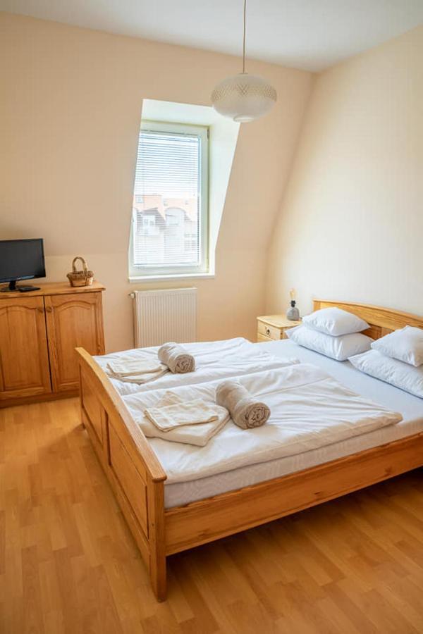 Laszlo Apartman - Hajdúszoboszló Eksteriør billede